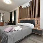 Sofia's & Lägenhet