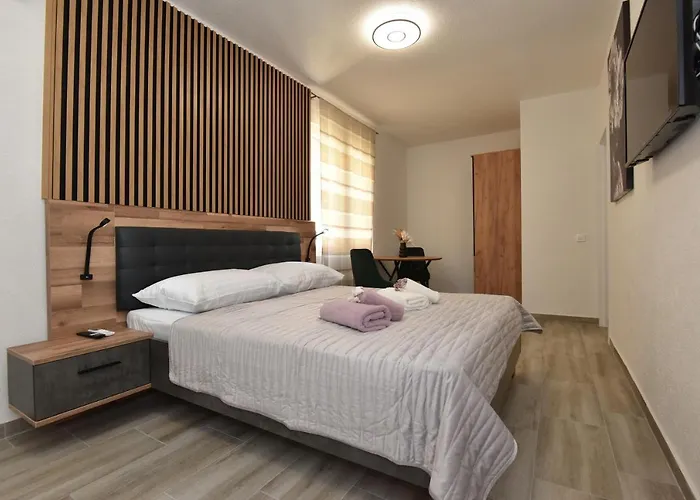 Sofia's & Задар