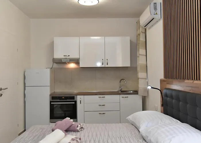 Sofia's & * Задар