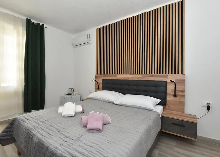 Sofia's & Apartman *