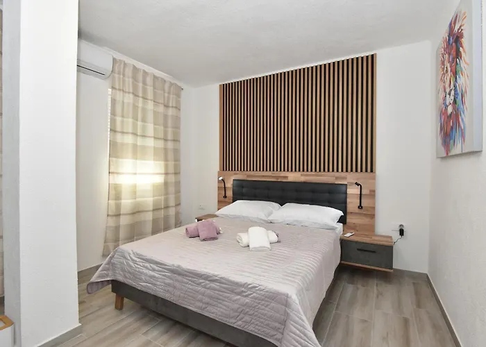 Apartman Sofia's & *